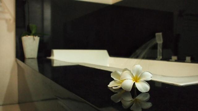 Pasific Beach Cottages Mangsit Chambre photo