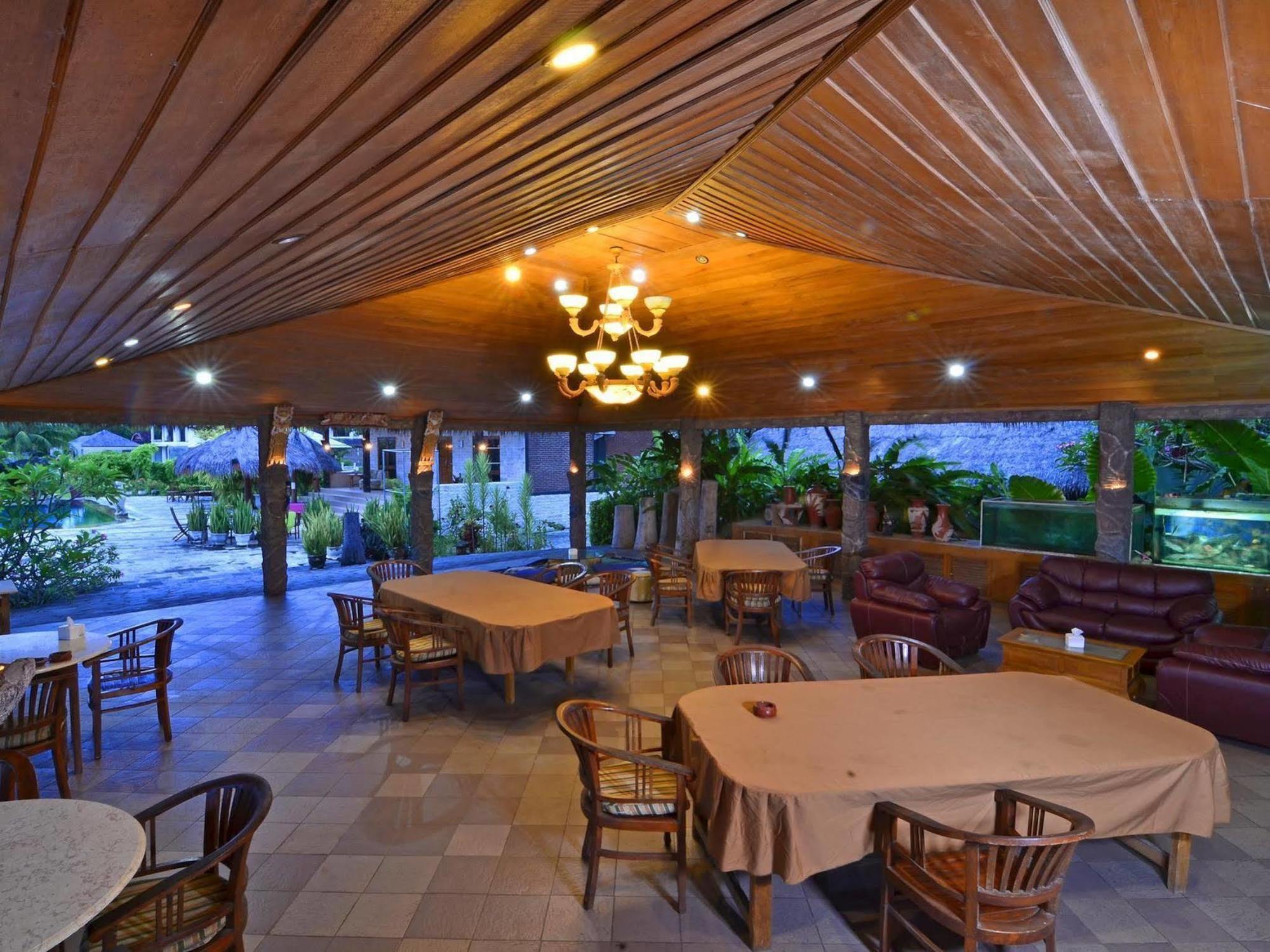 Pasific Beach Cottages Mangsit Extérieur photo